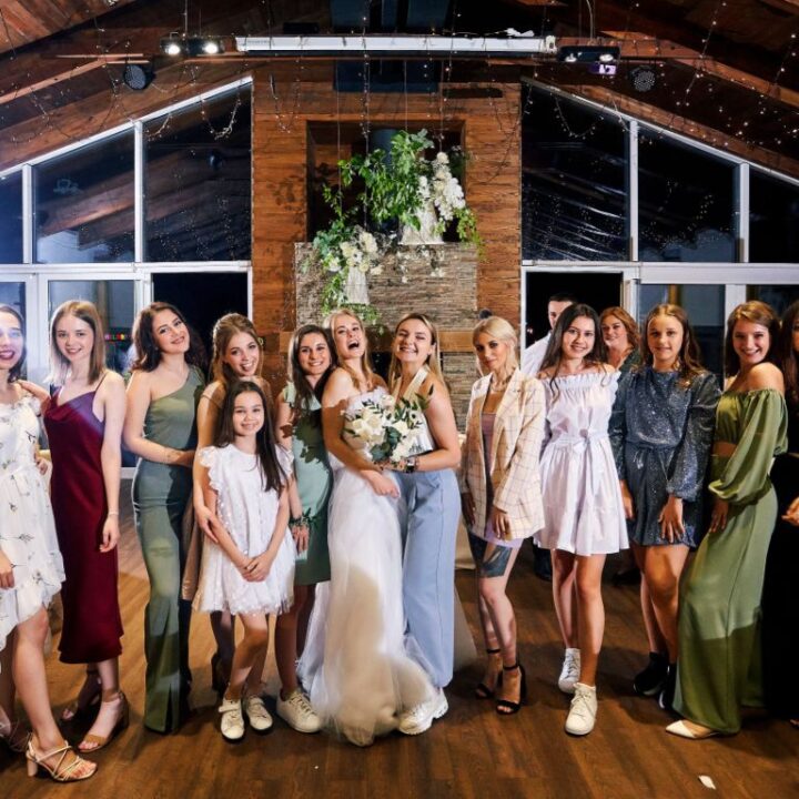 What to Wear to a Wedding: A Guest Guide by Dress Code and Venue